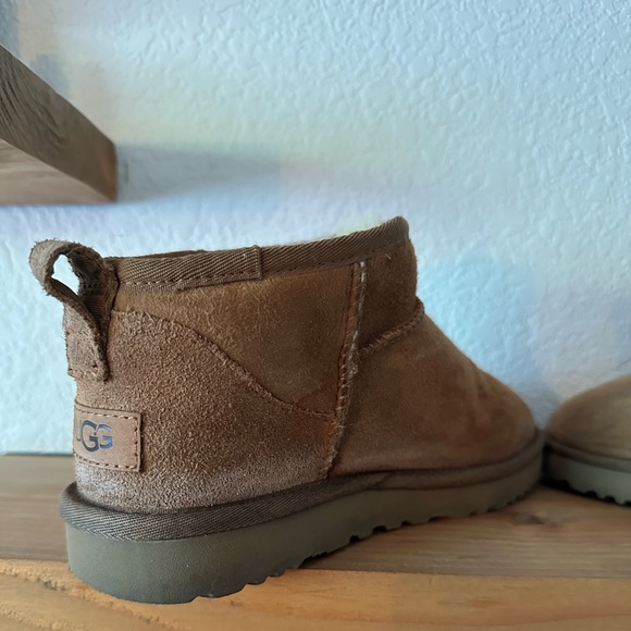 UGG Classic Ultra Mini Color Chestnut Size 7 - Picture 8 of 13